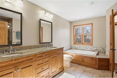 2021 High Point Drive, Altoona, WI 54720 - Photo 10