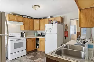 1245 S Farwell St, Eau Claire, WI 54701 - Photo 6