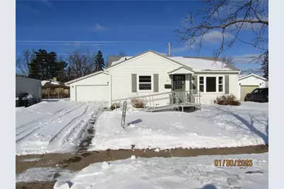 1614 Rist Avenue, Eau Claire, WI 54701 - Photo 2