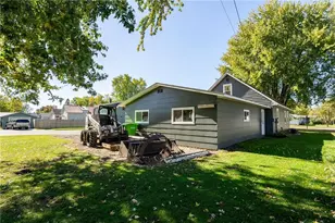 700 Washington St, Thorp, WI 54771 - Photo 22