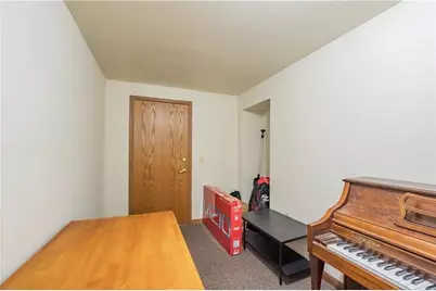 1010 S Farwell Street #1010, Eau Claire, WI 54701 - Photo 34