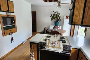 5940 Tower Dr, Eau Claire, WI 54703 - Photo 4