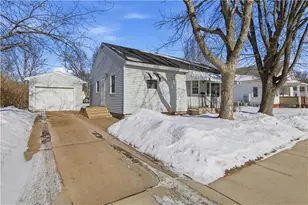 528 W Elm St, Chippewa Falls, WI 54729 - Photo 2