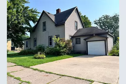 810 E La Salle Avenue, Barron, WI 54812 - Photo 2