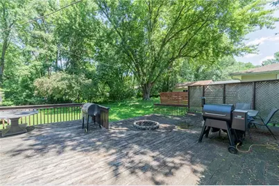 632 Gilbert Avenue, Eau Claire, WI 54701 - Photo 2