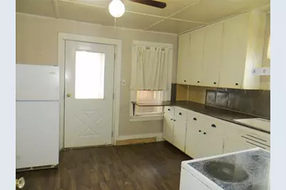 301 S Washington Street, Thorp, WI 54771 - Photo 6