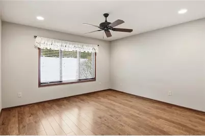 2603 E Princeton Avenue, Eau Claire, WI 54703 - Photo 10