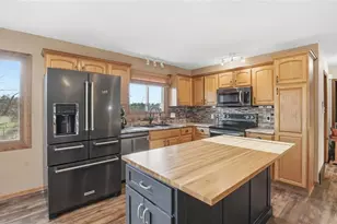 2551 Roberts Ct, Altoona, WI 54720 - Photo 4