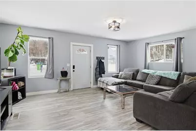 313 E Willow Street, Chippewa Falls, WI 54729 - Photo 4