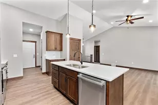 1138 Craven Ct, Eau Claire, WI 54703 - Photo 12