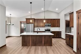 1138 Craven Ct, Eau Claire, WI 54703 - Photo 8