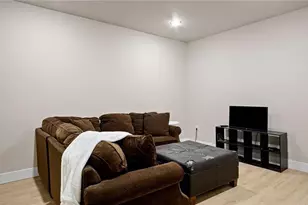 2341 2nd St, Eau Claire, WI 54703 - Photo 32