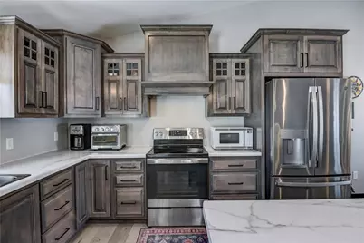 4947 Woodlands Drive, Eau Claire, WI 54703 - Photo 12