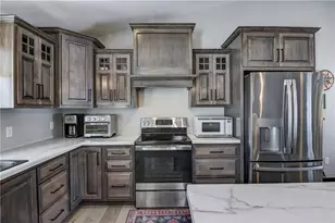 4947 Woodlands Dr, Eau Claire, WI 54703 - Photo 12