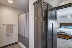 4947 Woodlands Dr, Eau Claire, WI 54703 - Photo 18