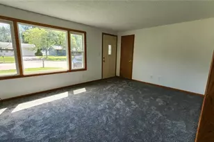 2212 Bartlett Ave, Altoona, WI 54720 - Photo 4