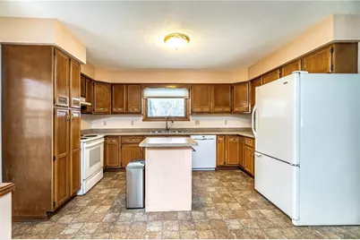 615 Rose Street, Black River Falls, WI 54615 - Photo 4