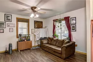 903 Summer St, Eau Claire, WI 54701 - Photo 6