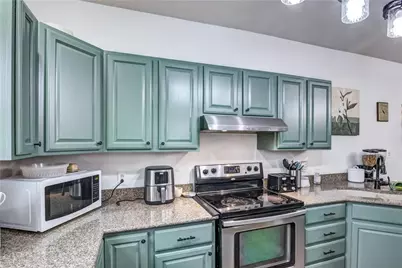 903 Summer Street, Eau Claire, WI 54701 - Photo 8