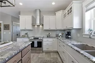 4615 S Oakwood Hills Pkwy, Eau Claire, WI 54701 - Photo 6