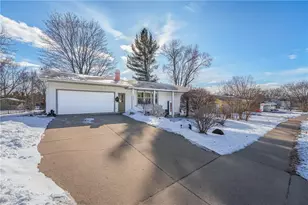 1315 Marquette St, Eau Claire, WI 54703 - Photo 2