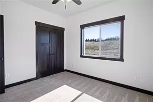 3355 Iris Dr, Eau Claire, WI 54703 - Photo 6