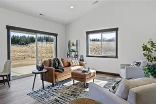 3369 Iris Dr, Eau Claire, WI 54703 - Photo 8