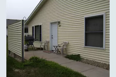 1512 Devney Drive #1512, Altoona, WI 54720 - Photo 2