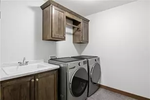 4919 Woodlands Dr, Eau Claire, WI 54703 - Photo 16