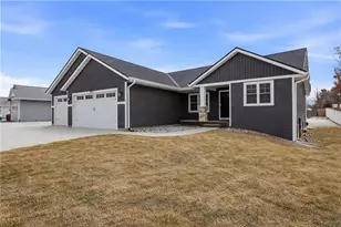 4919 Woodlands Dr, Eau Claire, WI 54703 - Photo 24