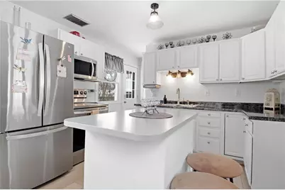 749 Maple Street, Chippewa Falls, WI 54729 - Photo 8