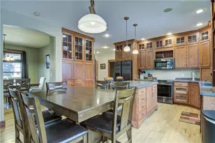 925 Bluff View Cir, Chippewa Falls, WI 54729 - Photo 16