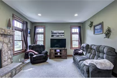 925 Bluffview Circle, Chippewa Falls, WI 54729 - Photo 8