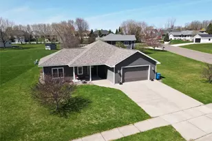 102 Royal Crest Dr, Rice Lake, WI 54868 - Photo 2