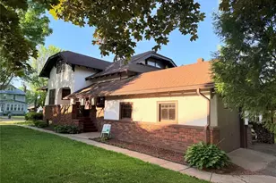 716 W Willow St, Chippewa Falls, WI 54729 - Photo 2
