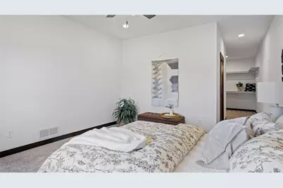 3373 Iris Drive, Eau Claire, WI 54703 - Photo 14