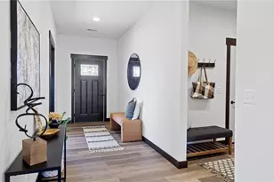 3375 Iris Dr, Eau Claire, WI 54703 - Photo 4