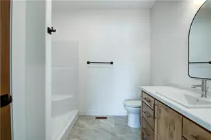 4160 LaSalle St, Eau Claire, WI 54703 - Photo 20