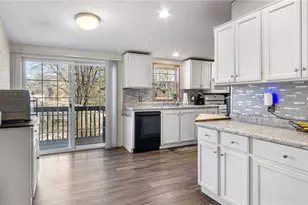 206 Mead St, Eau Claire, WI 54703 - Photo 2