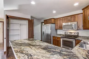 617 Blue Karner Dr, Altoona, WI 54720 - Photo 20