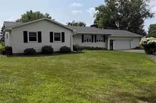 812 Oak St, Barron, WI 54812 - Photo 2