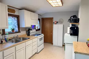 11 E Gates St, Rice Lake, WI 54868 - Photo 8