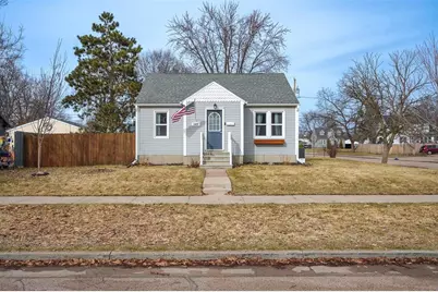 1622 Sherwin Avenue, Eau Claire, WI 54701 - Photo 1