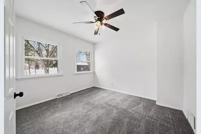 827 Truax Boulevard, Eau Claire, WI 54703 - Photo 18