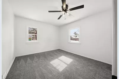 827 Truax Boulevard, Eau Claire, WI 54703 - Photo 16