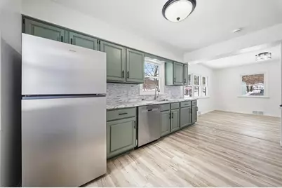 827 Truax Boulevard, Eau Claire, WI 54703 - Photo 14