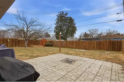 921 W Spruce Street, Chippewa Falls, WI 54729 - Photo 36