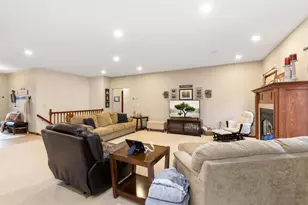 823 Star Dr, Black River Falls, WI 54615 - Photo 4