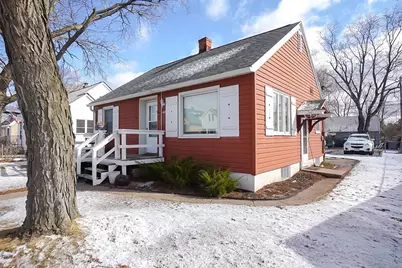 1131 Barron Street, Eau Claire, WI 54703 - Photo 2