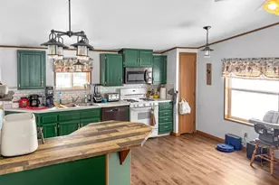 124 W 8th Ave, Stanley, WI 54768 - Photo 8